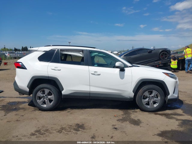 2T3P1RFV3NC264563 Toyota Rav4 Xle