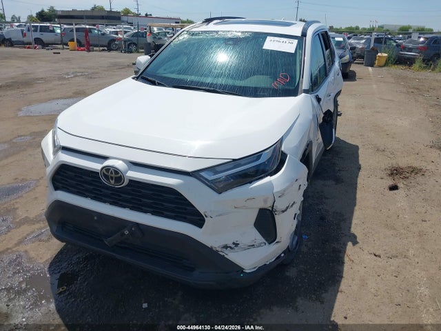 2T3P1RFV3NC264563 Toyota Rav4 Xle