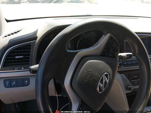 5NPD84LF3JH295231 Hyundai ELANTRA SEL
