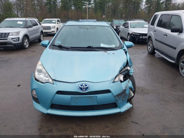 Toyota Prius C One 2014 JTDKDTB36E1070481 Image 13