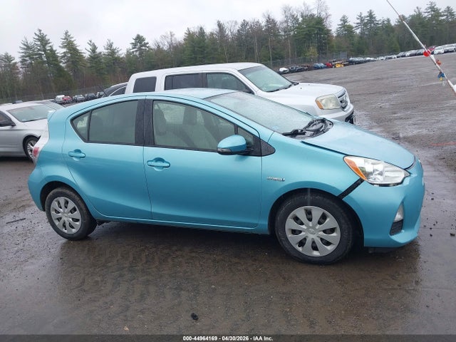 Toyota Prius C One 2014 JTDKDTB36E1070481 Image 14