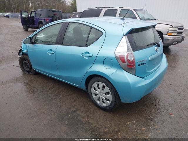 Toyota Prius C One 2014 JTDKDTB36E1070481 Image 3