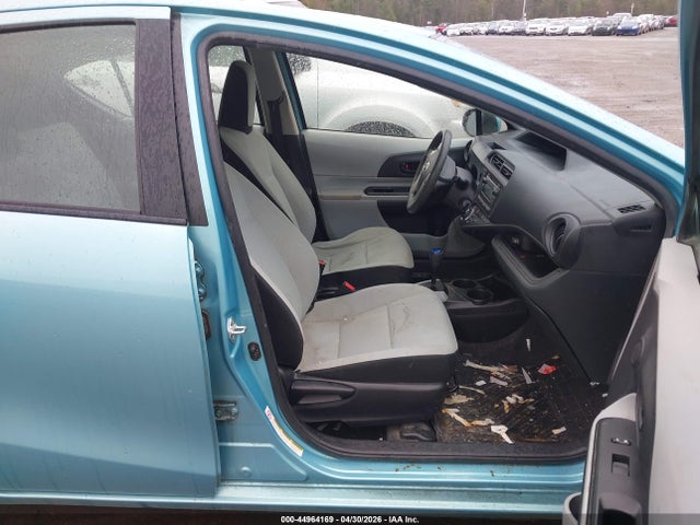 Toyota Prius C One 2014 JTDKDTB36E1070481 Image 5