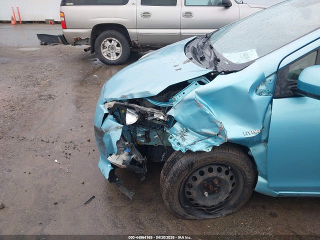 Toyota Prius C One 2014 JTDKDTB36E1070481 Image 6
