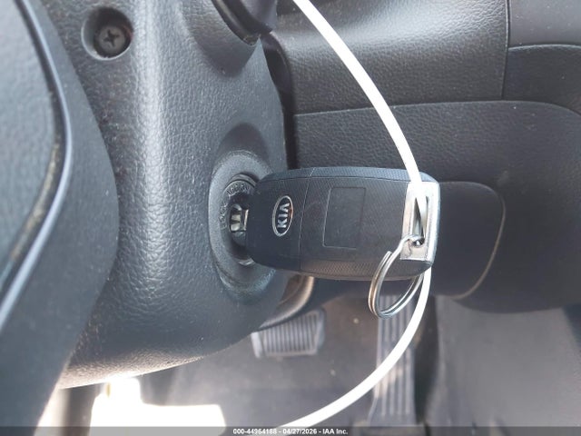 KNAFK5A84H5668899 KIA FORTE LX