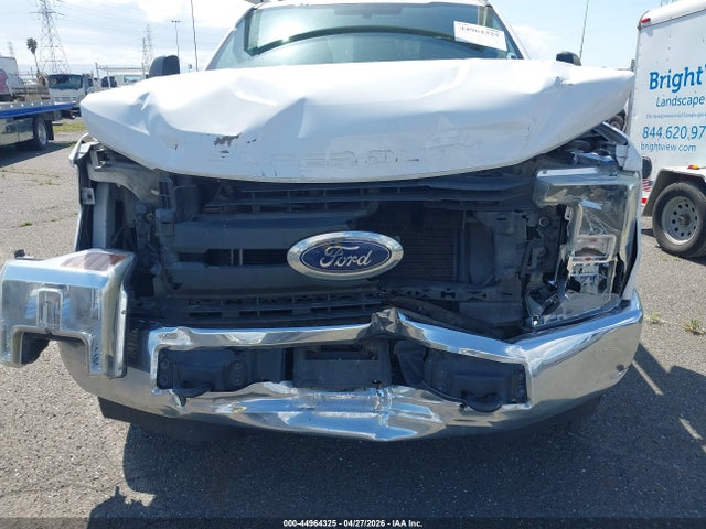 Ford F-350 Chassis Xl 2019 1FD8X3E67KEC58868 Image 11