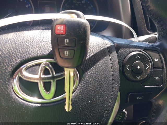 Toyota Rav4 Xle 2017 JTMRFREV5HJ106559 Image 11