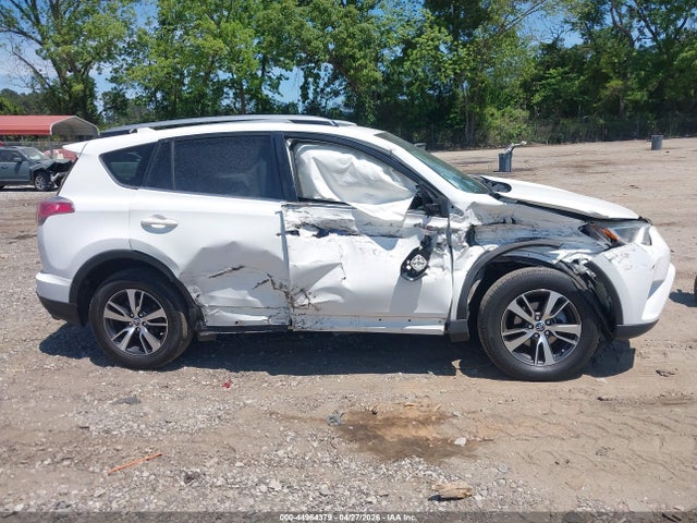 Toyota Rav4 Xle 2017 JTMRFREV5HJ106559 Image 13