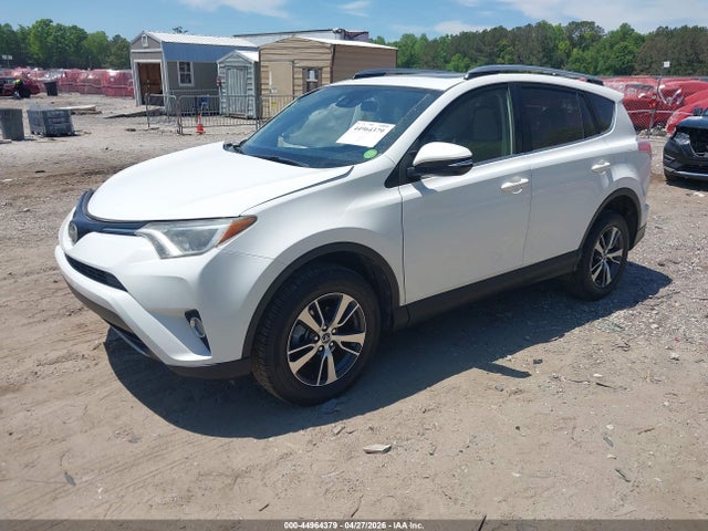 Toyota Rav4 Xle 2017 JTMRFREV5HJ106559 Image 2