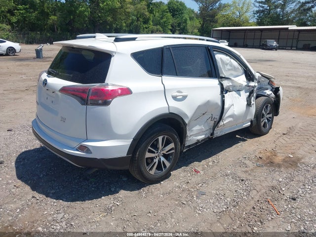 Toyota Rav4 Xle 2017 JTMRFREV5HJ106559 Image 4