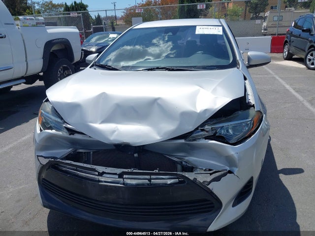 Toyota COROLLA LE 2018 5YFBURHE7JP808533 Image 12