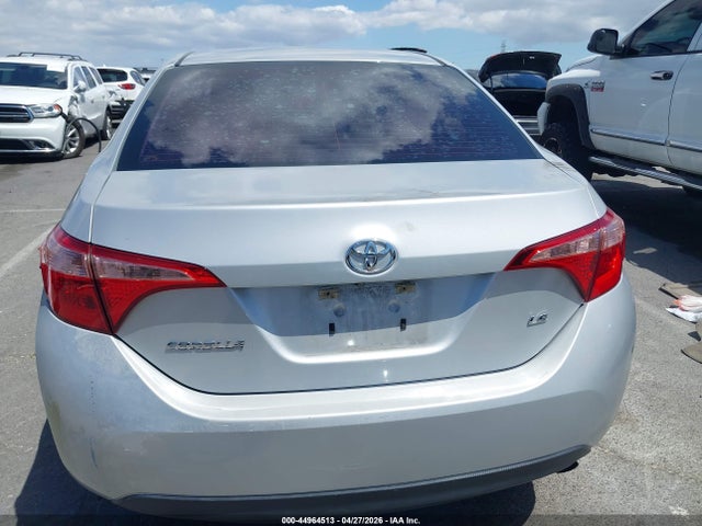 Toyota COROLLA LE 2018 5YFBURHE7JP808533 Image 16