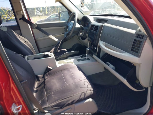 44964578 :رقم المزاد ، 1J8GN28K38W208571 vin ، 2008 Jeep Liberty Sport مزاد بيع