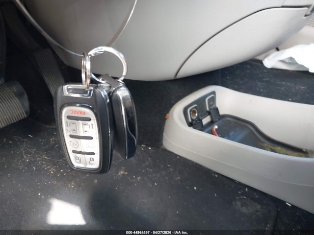 Продажа на аукционе авто 2017 Chrysler Pacifica Touring-l, vin: 2C4RC1BG6HR654629, номер лота: 44964597