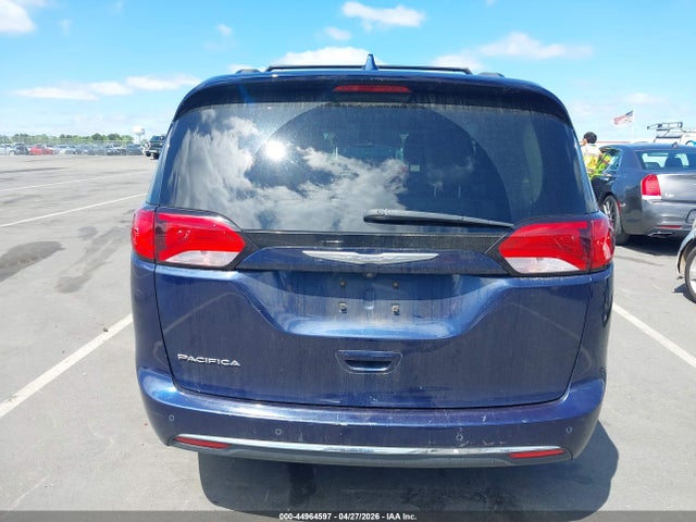 Продажа на аукционе авто 2017 Chrysler Pacifica Touring-l, vin: 2C4RC1BG6HR654629, номер лота: 44964597