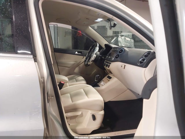 44964604 :رقم المزاد ، WVGAV3AX2EW519750 vin ، 2014 Volkswagen Tiguan Se مزاد بيع
