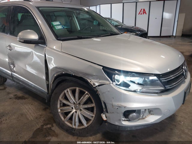 44964604 :رقم المزاد ، WVGAV3AX2EW519750 vin ، 2014 Volkswagen Tiguan Se مزاد بيع