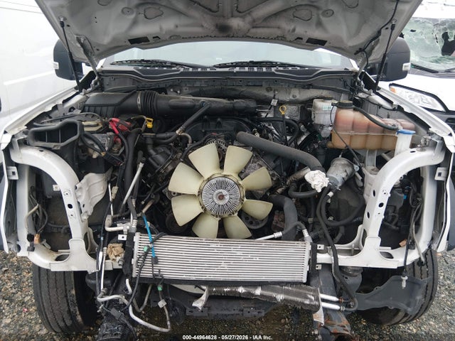 44964628 :رقم المزاد ، 1FDUF5GY8KEG25255 vin ، 2019 Ford F-550 Chassis Xl مزاد بيع