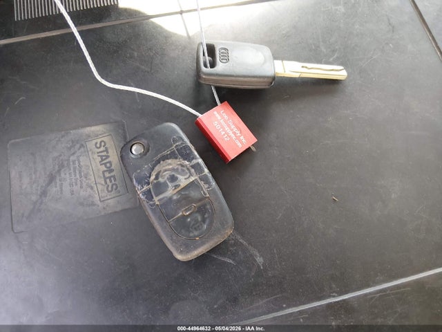 44964632 :رقم المزاد ، WAUML54D71N008651 vin ، 2001 Audi A8 4.2 مزاد بيع