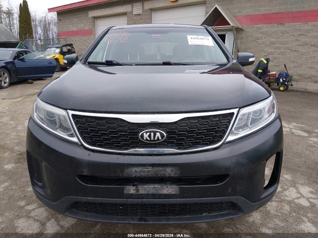2015 Kia Sorento Lx მანქანა იყიდება აუქციონზე, vin: 5XYKTCA68FG606332, აუქციონის ნომერი: 44964672