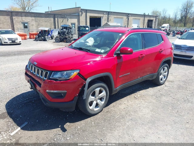 44964711 :رقم المزاد ، 3C4NJDBB3KT847612 vin ، 2019 Jeep Compass Latitude 4x4 مزاد بيع