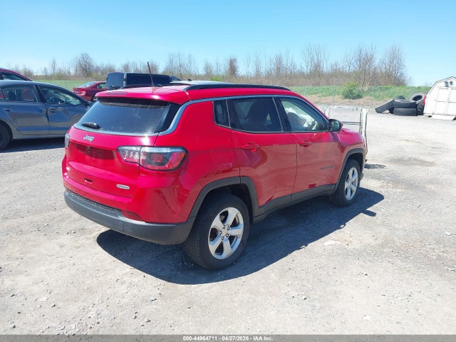 44964711 :رقم المزاد ، 3C4NJDBB3KT847612 vin ، 2019 Jeep Compass Latitude 4x4 مزاد بيع