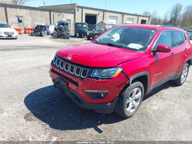 44964711 :رقم المزاد ، 3C4NJDBB3KT847612 vin ، 2019 Jeep Compass Latitude 4x4 مزاد بيع