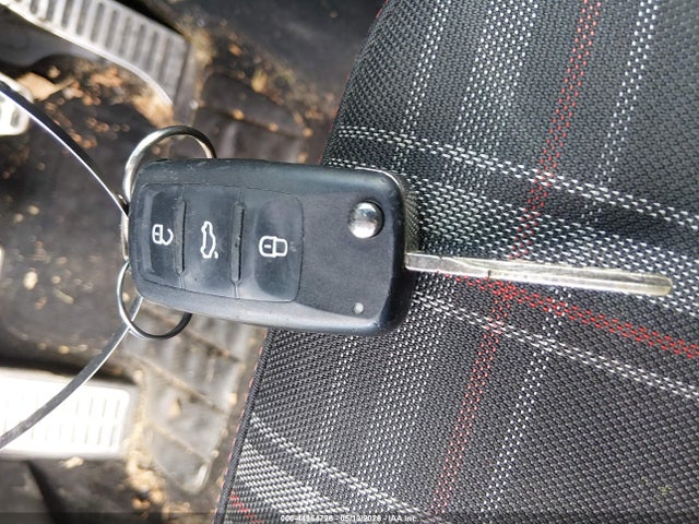 Продажа на аукционе авто 2012 Volkswagen Gti 2-door, vin: WVWEV7AJ1CW269424, номер лота: 44964726