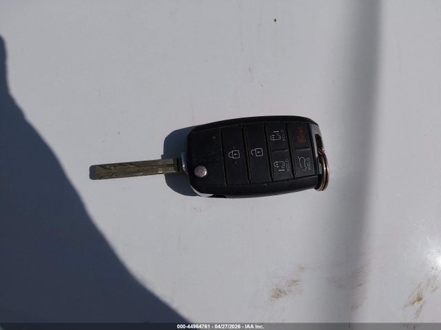 44964761 :رقم المزاد ، KNDMB5C19M6668122 vin ، 2021 Kia Sedona Lx مزاد بيع