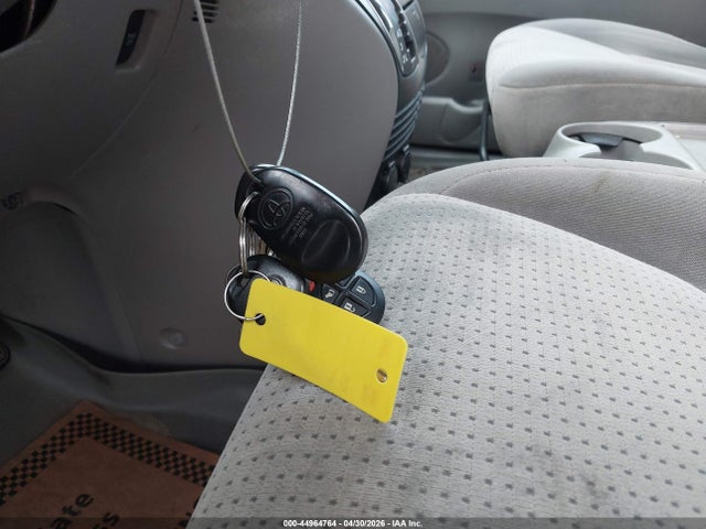 2010 Toyota Sienna Le მანქანა იყიდება აუქციონზე, vin: 5TDKK4CC8AS326207, აუქციონის ნომერი: 44964764