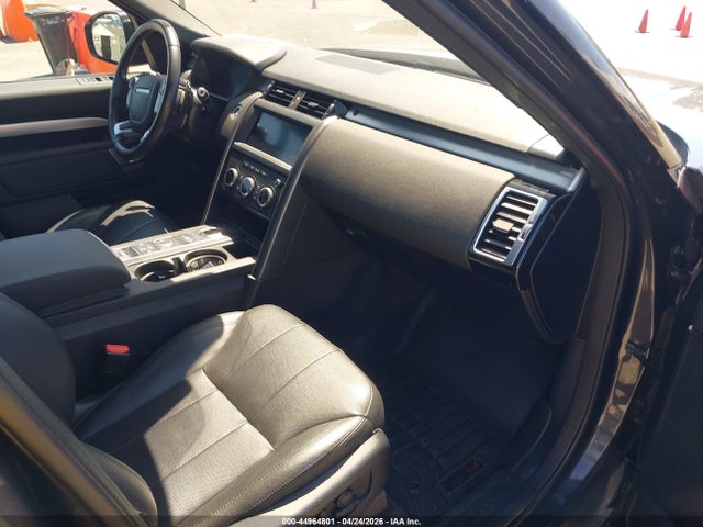 Land Rover Discovery Landmark Edition 2020 SALRU2RV0L2425404 Image 5
