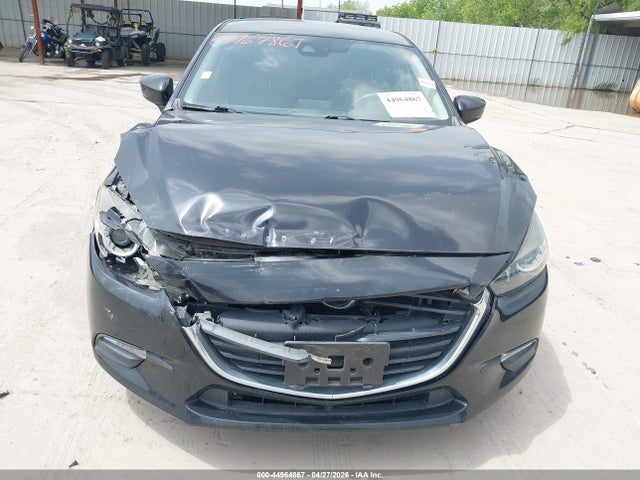 44964867 :رقم المزاد ، 3MZBN1V30JM174889 vin ، 2018 Mazda Mazda3 Touring مزاد بيع