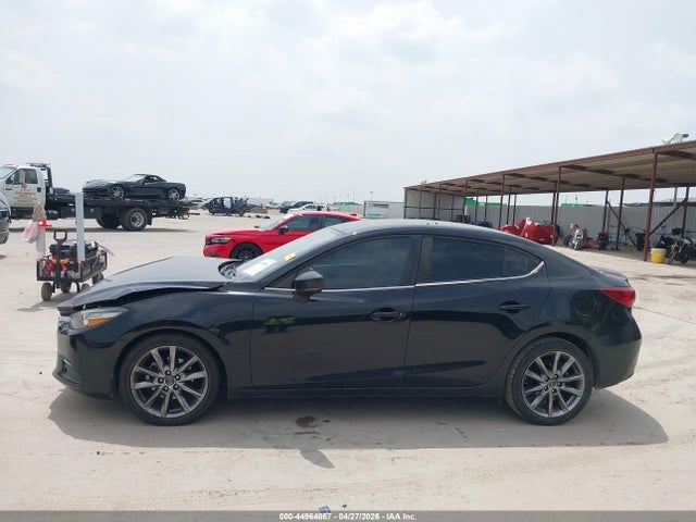 44964867 :رقم المزاد ، 3MZBN1V30JM174889 vin ، 2018 Mazda Mazda3 Touring مزاد بيع