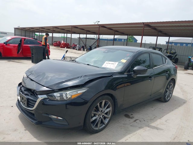 44964867 :رقم المزاد ، 3MZBN1V30JM174889 vin ، 2018 Mazda Mazda3 Touring مزاد بيع