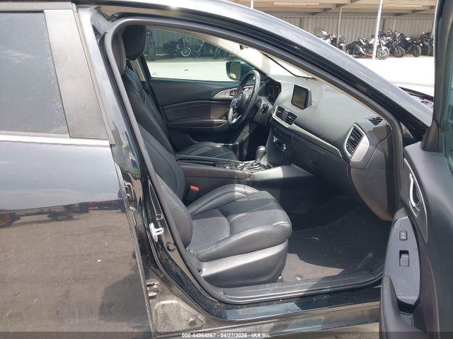 44964867 :رقم المزاد ، 3MZBN1V30JM174889 vin ، 2018 Mazda Mazda3 Touring مزاد بيع