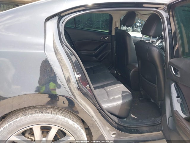 44964867 :رقم المزاد ، 3MZBN1V30JM174889 vin ، 2018 Mazda Mazda3 Touring مزاد بيع