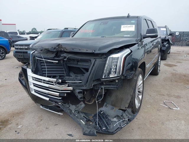 2017 Cadillac Escalade Platinum მანქანა იყიდება აუქციონზე, vin: 1GYS3DKJ7HR120618, აუქციონის ნომერი: 44964894
