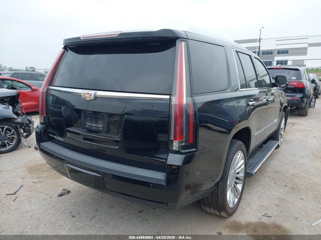 2017 Cadillac Escalade Platinum მანქანა იყიდება აუქციონზე, vin: 1GYS3DKJ7HR120618, აუქციონის ნომერი: 44964894