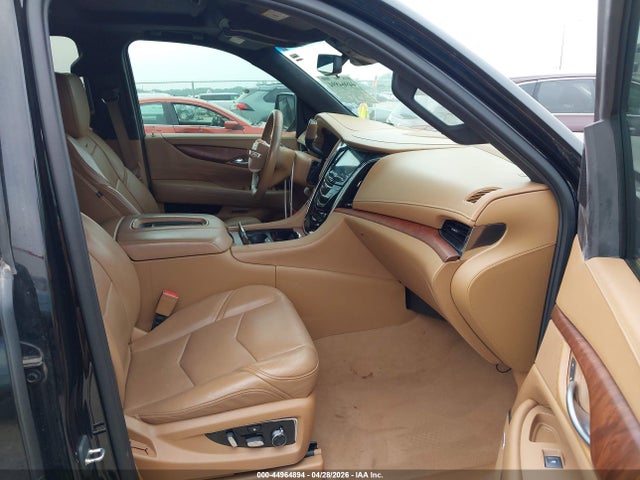 2017 Cadillac Escalade Platinum მანქანა იყიდება აუქციონზე, vin: 1GYS3DKJ7HR120618, აუქციონის ნომერი: 44964894