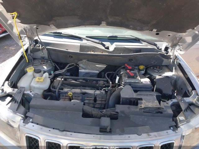 44964939 :رقم المزاد ، 1C4NJCBA4GD711214 vin ، 2016 Jeep Compass Sport Se مزاد بيع