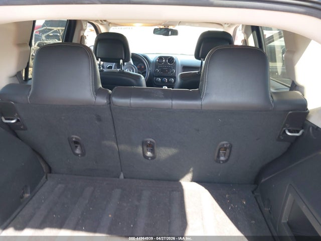 44964939 :رقم المزاد ، 1C4NJCBA4GD711214 vin ، 2016 Jeep Compass Sport Se مزاد بيع