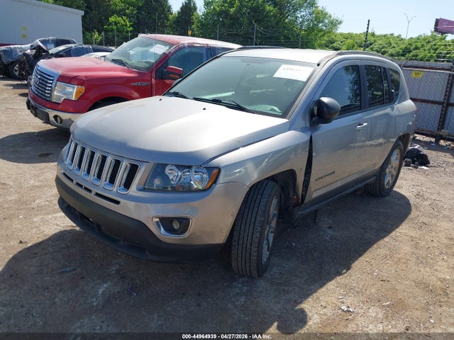 44964939 :رقم المزاد ، 1C4NJCBA4GD711214 vin ، 2016 Jeep Compass Sport Se مزاد بيع