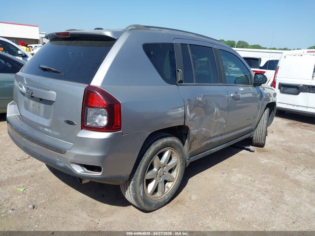 44964939 :رقم المزاد ، 1C4NJCBA4GD711214 vin ، 2016 Jeep Compass Sport Se مزاد بيع