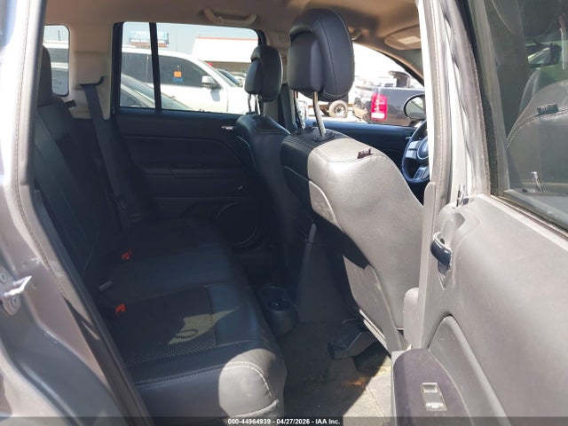 44964939 :رقم المزاد ، 1C4NJCBA4GD711214 vin ، 2016 Jeep Compass Sport Se مزاد بيع