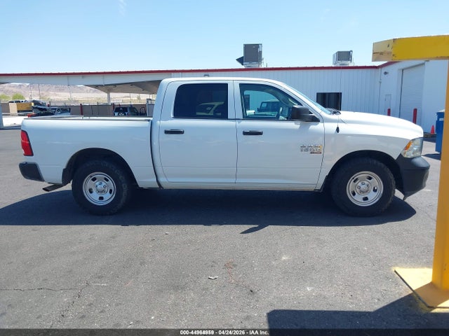 3C6RR6KG6NG405722 RAM 1500 Classic Tradesman 4x2 5&#039;7 Box