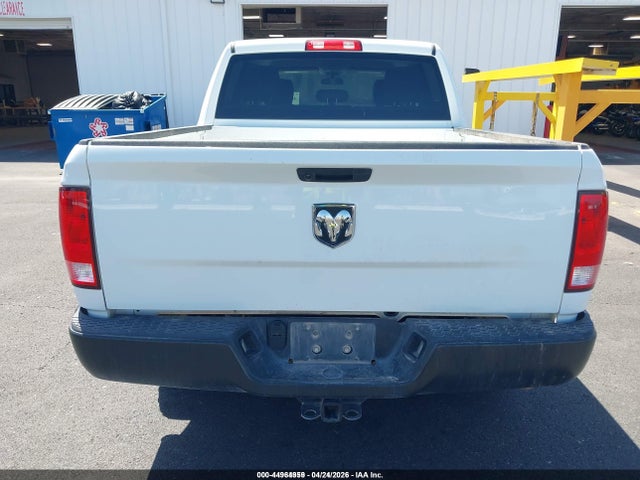 3C6RR6KG6NG405722 RAM 1500 Classic Tradesman 4x2 5&#039;7 Box