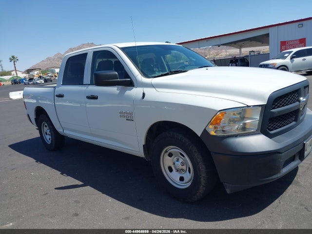 3C6RR6KG6NG405722 RAM 1500 Classic Tradesman 4x2 5&#039;7 Box