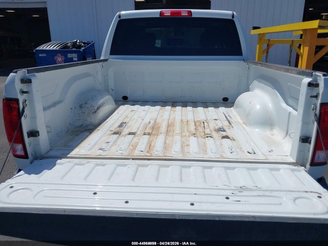 3C6RR6KG6NG405722 RAM 1500 Classic Tradesman 4x2 5&#039;7 Box