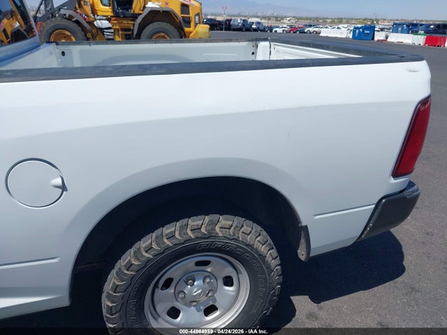 3C6RR6KG6NG405722 RAM 1500 Classic Tradesman 4x2 5&#039;7 Box