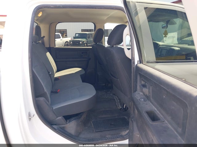 3C6RR6KG6NG405722 RAM 1500 Classic Tradesman 4x2 5&#039;7 Box